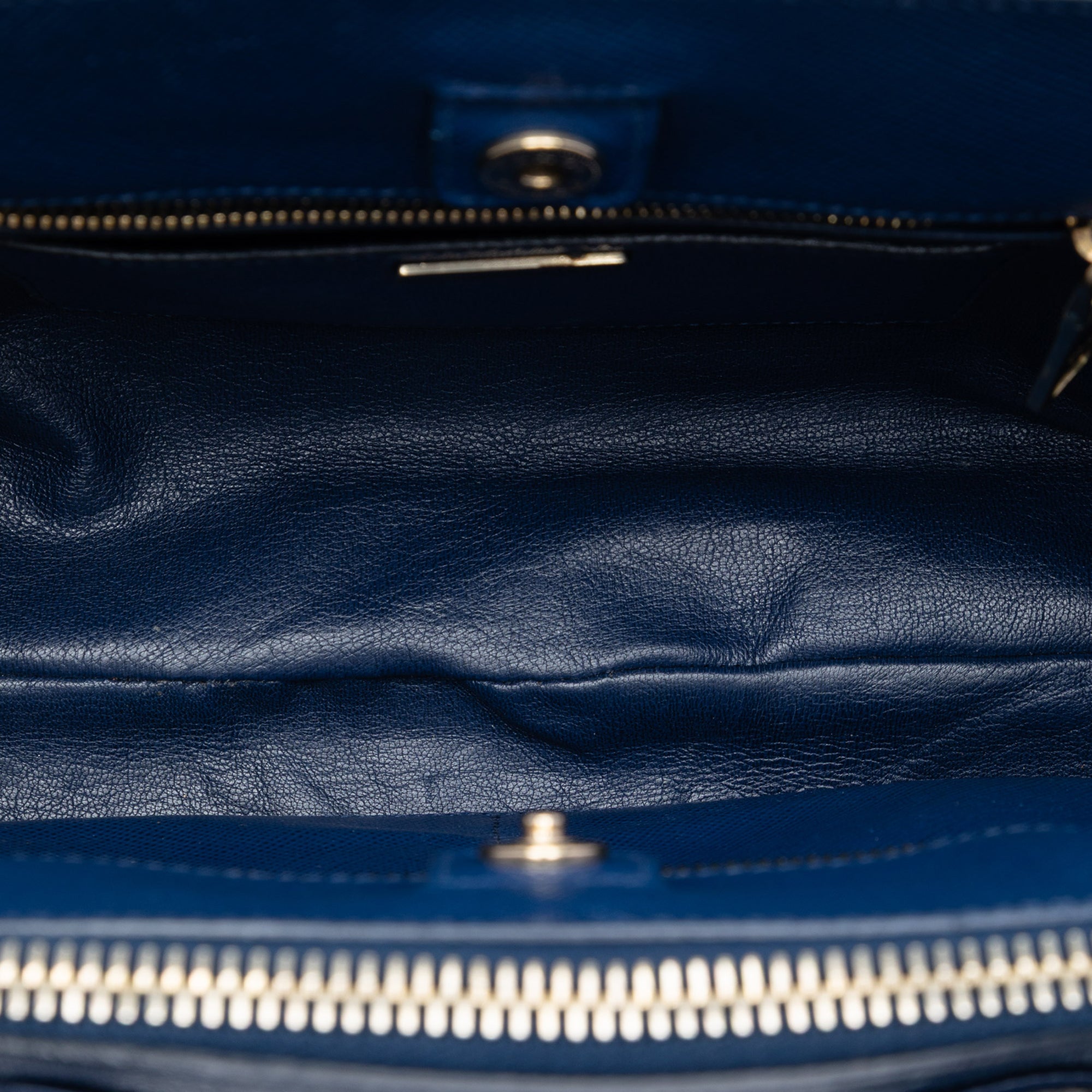 Saffiano Cuir Double Zip Top Handle Bag - Image 4