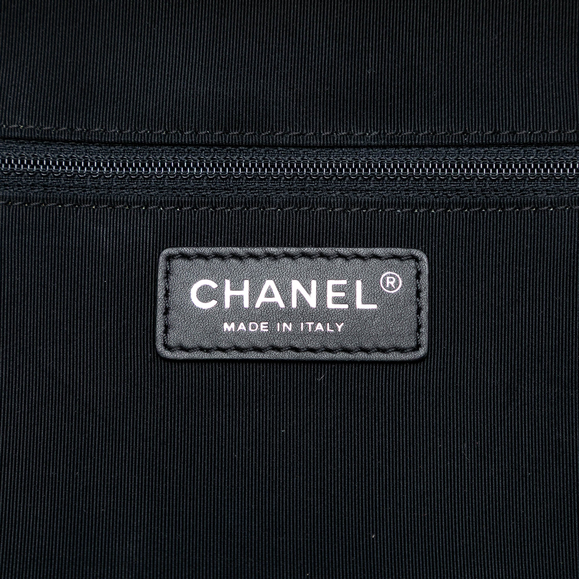 Printed Canvas and Caviar Airlines Round Trip Travel Bag - Image 6