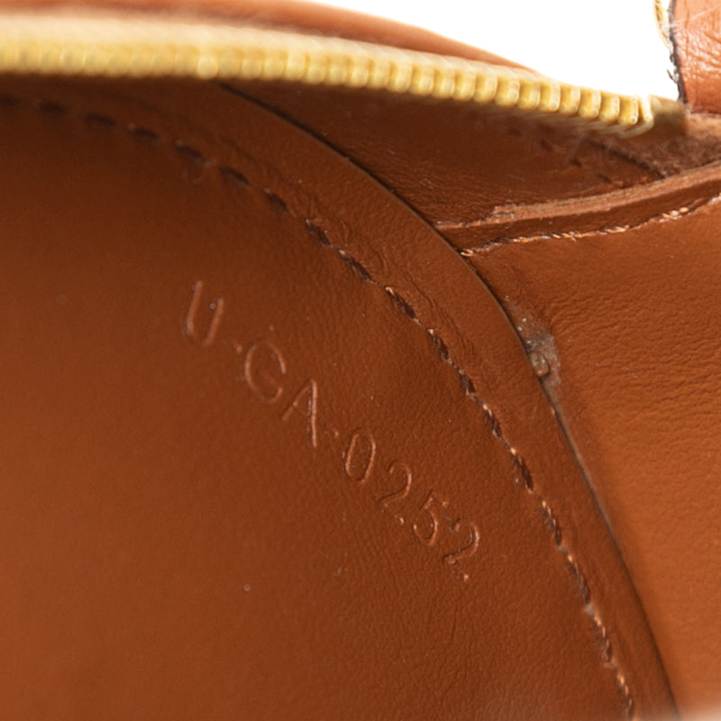 Small Calfskin Cuir Triomphe Oval Crossbody - Image 6