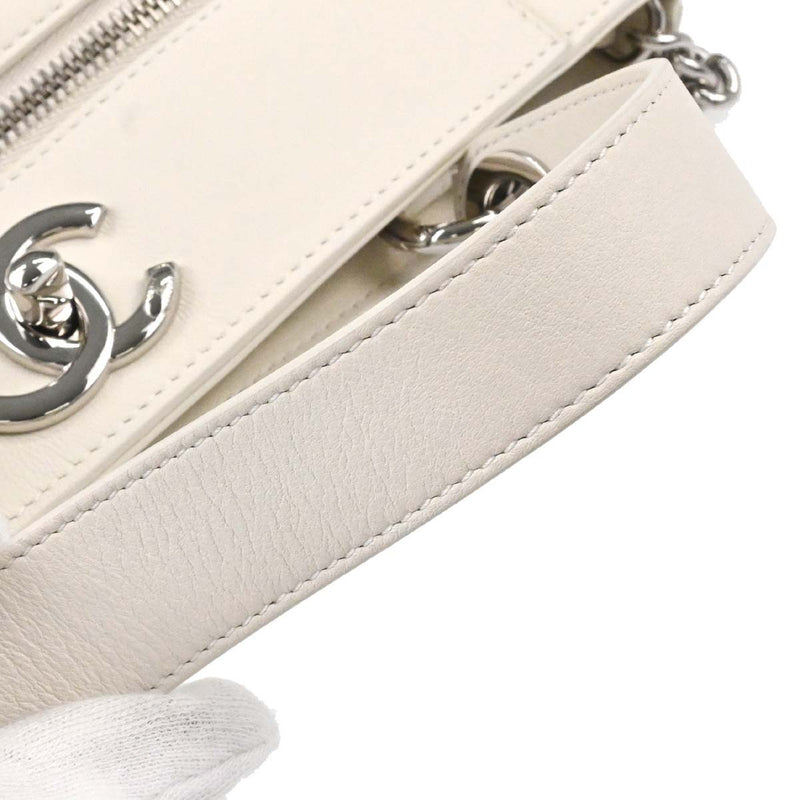 Chanel Cc Top Handle Bucket Stitched Calfskin White Leather Bag