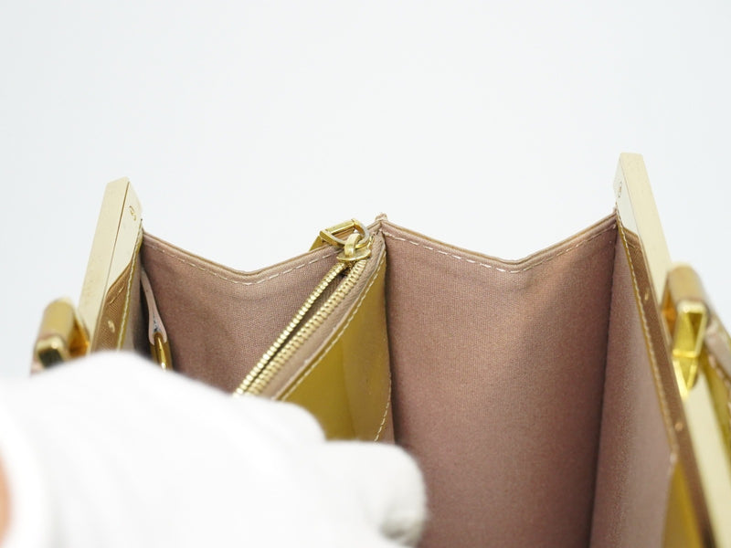 Louis Vuitton Deesse Monogram Vernis Beige Leather Bag