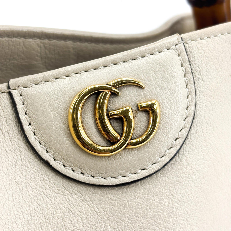 Gucci Diana Bamboo Leather Beige Bag