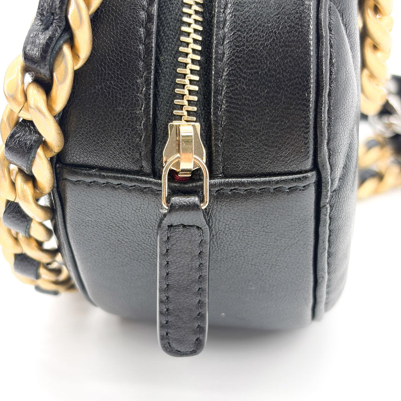 Chanel 19 Round Clutch With Chain Quilted Leather Black