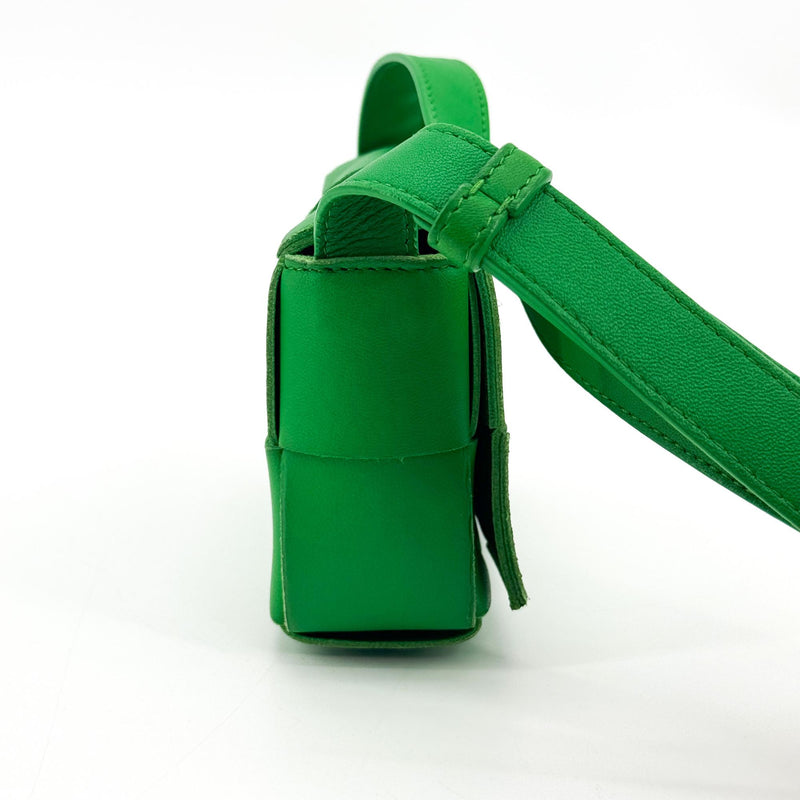Bottega Veneta Cassette Maxi Intrecciato Leather Green Bag