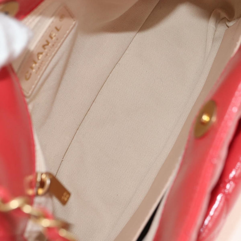 Chanel Wavy Cc Hobo Quilted Crumpled Calfskin Pink Patent_leather