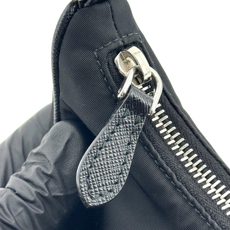 Prada Re-Edition 2005 Hobo Tessuto With Saffiano Leather Black Nylon