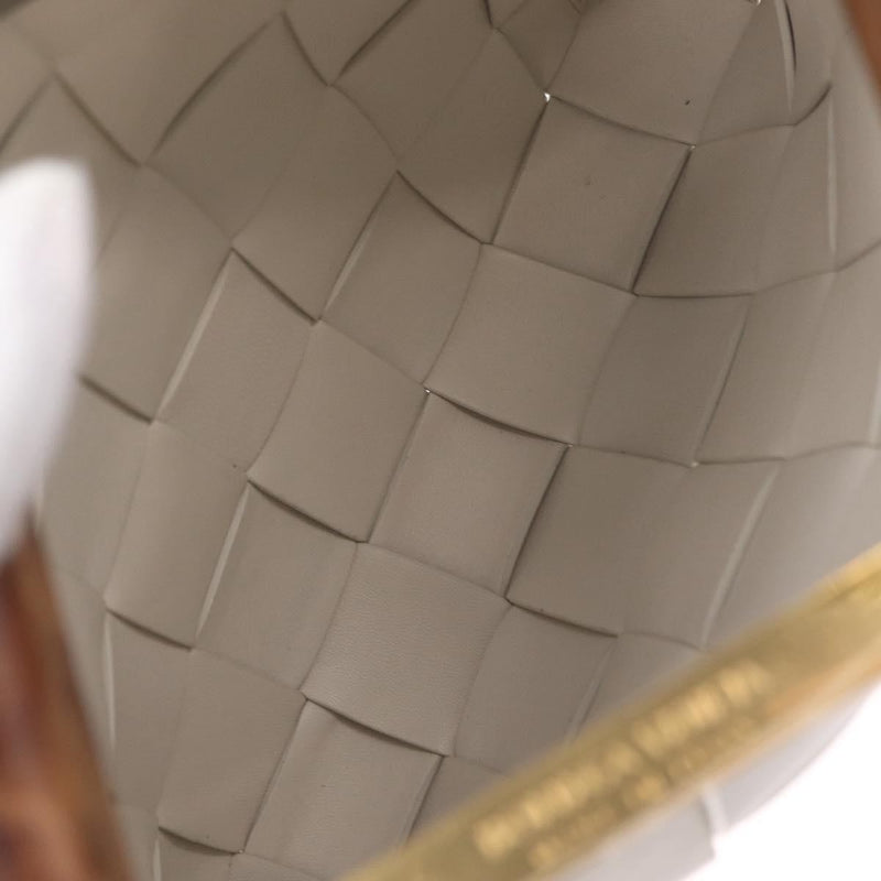 Bottega Veneta The Snap Clutch Maxi Intrecciato Leather With Wood And Metal White
