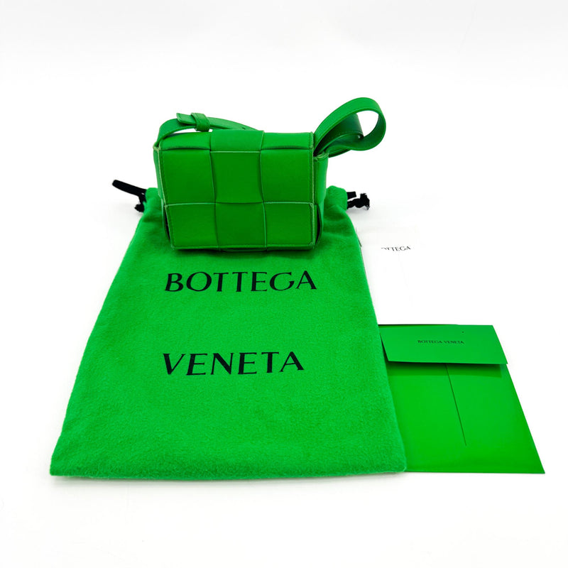 Bottega Veneta Cassette Maxi Intrecciato Leather Green Bag