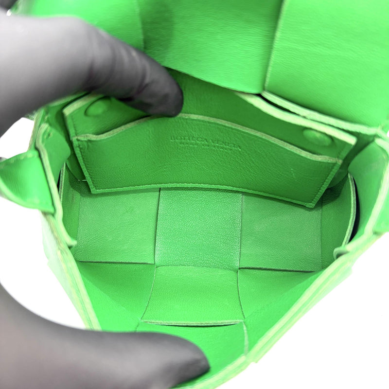 Bottega Veneta Cassette Maxi Intrecciato Leather Green Bag