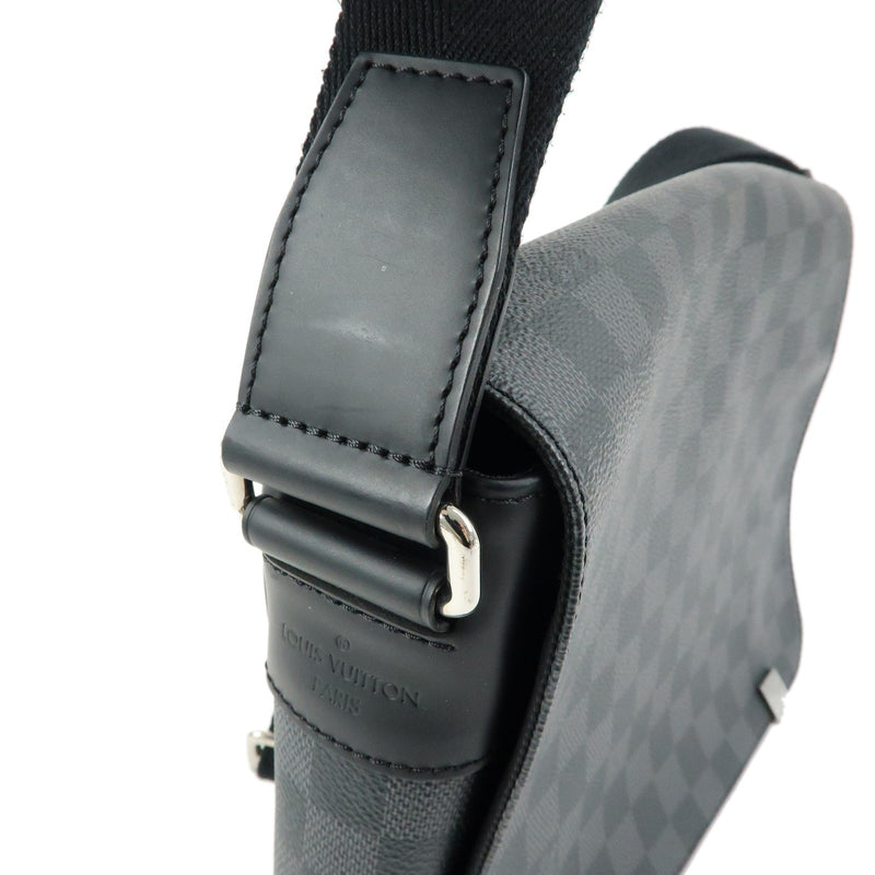 Louis Vuitton District Nm Messenger Damier Graphite Gray Canvas