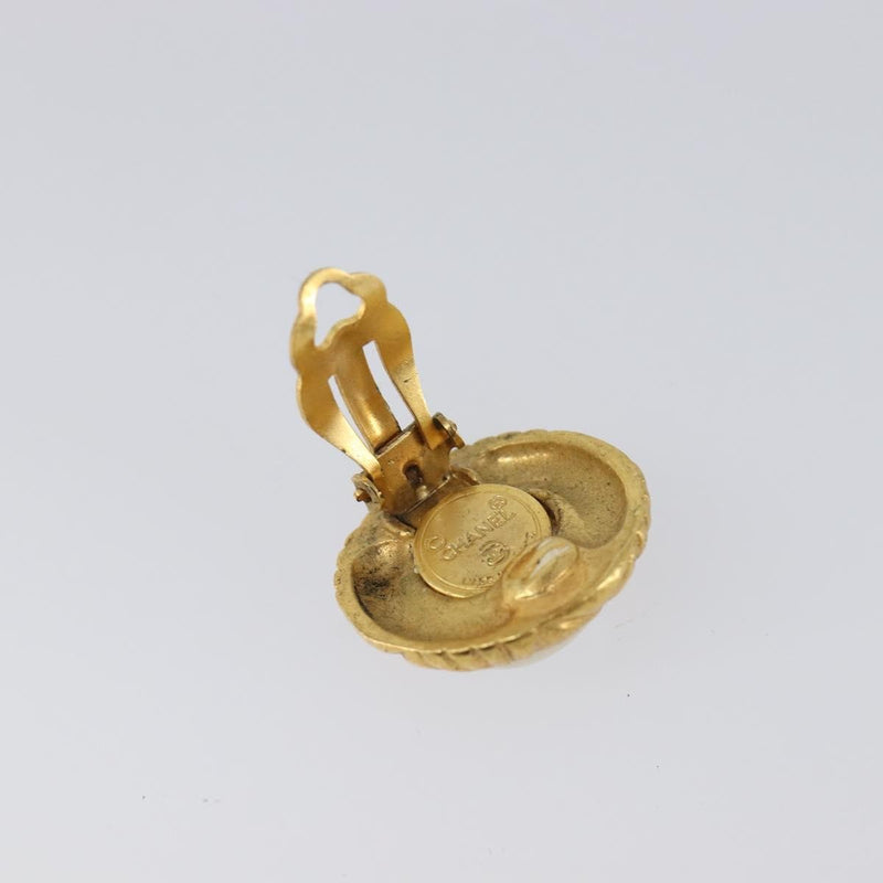 Chanel Vintage Round Clip-On Metal With Faux Pearl Gold Bijoux