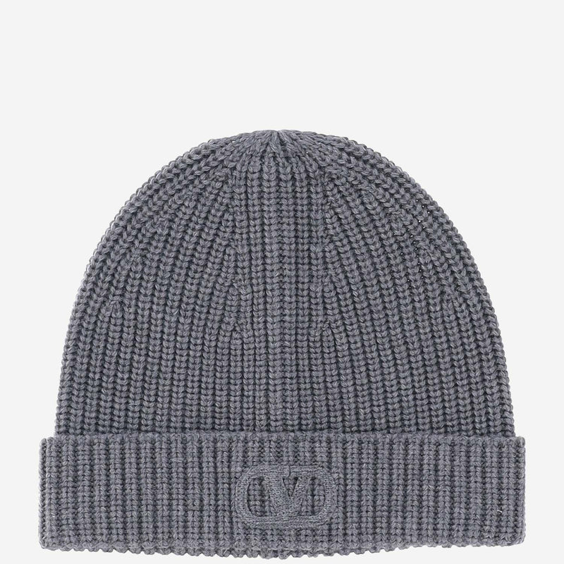 Valentino Garavani 5y2hb01lind Logo-Embroidered Wool Beanie — Gray Virgin Beanies