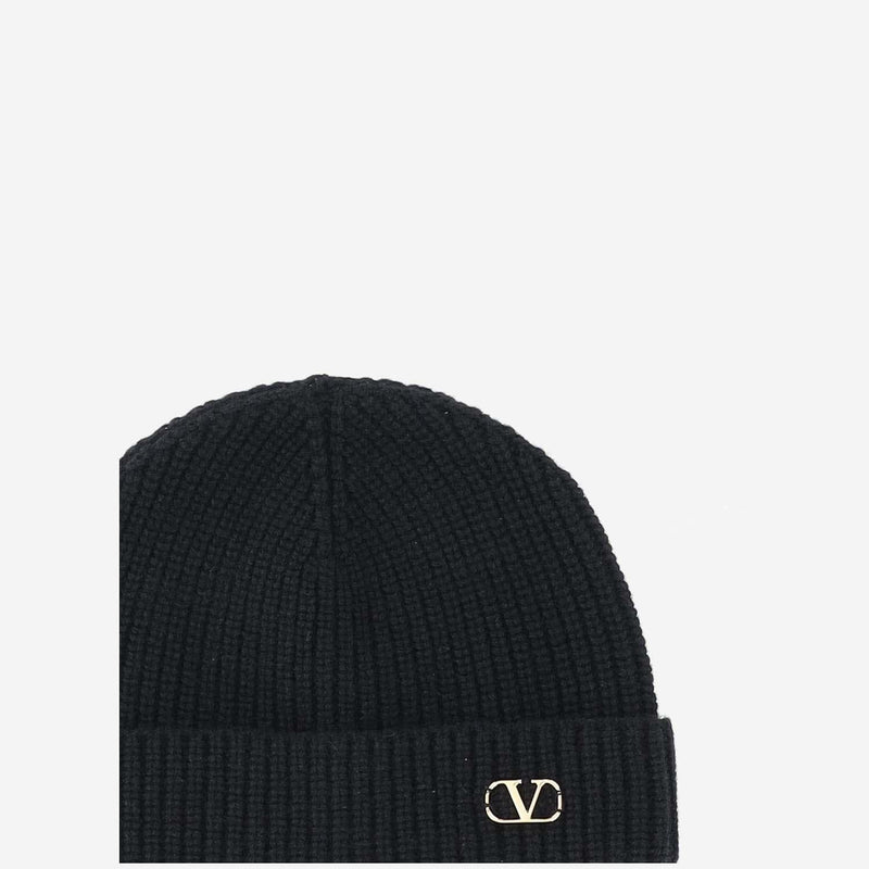 Valentino Garavani Yhb02gatz Cashmere Knit Beanie — Black Beanies