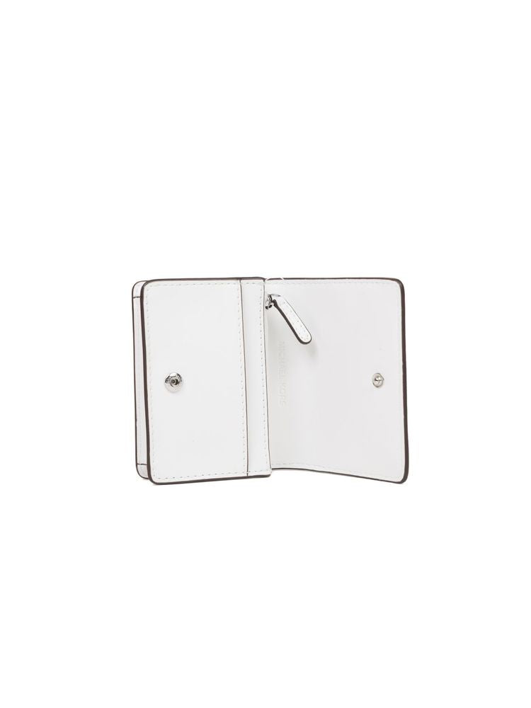 Michael Kors Carson Small Flap Wallet — White Leather | Trim: Polyurethane
