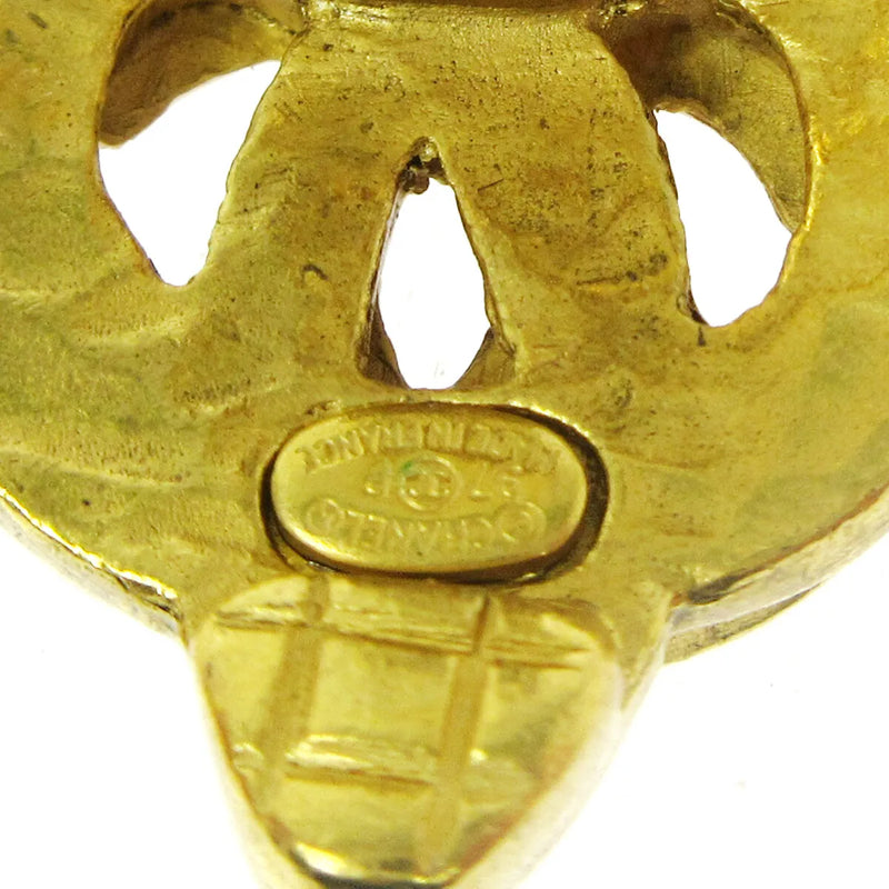 Chanel Vintage Cc Heart Clip-On Metal Gold Jewelry