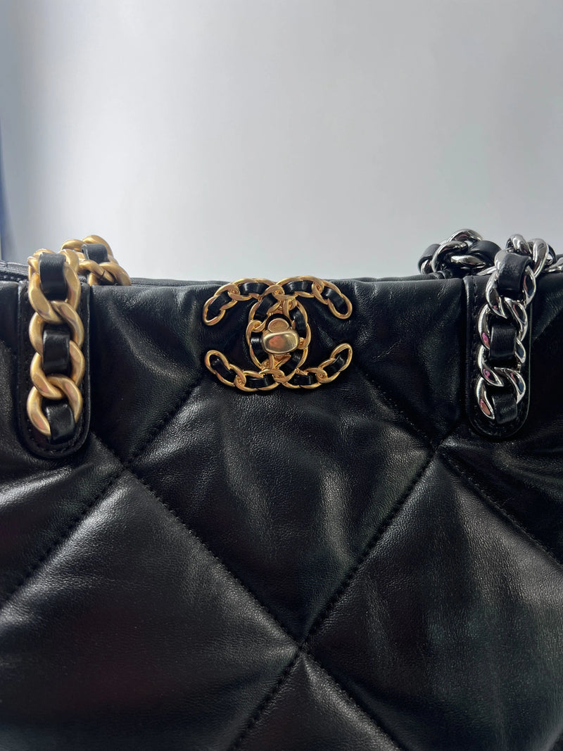 Chanel 19 Shopping Quilted Leather Black Bag