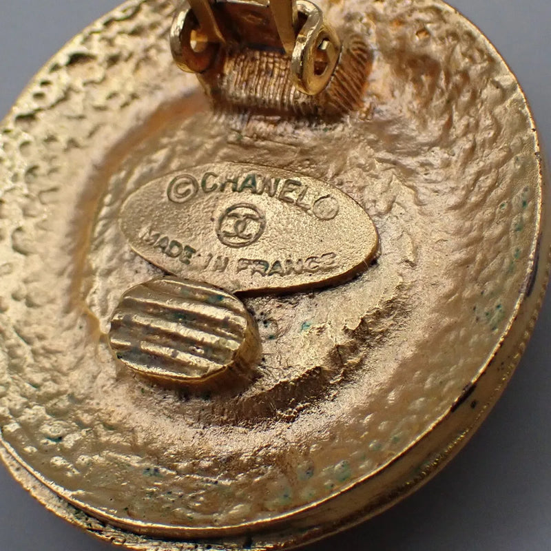Chanel Vintage Round Clip-On Metal With Faux Pearl Gold Gold_plated Jewelry