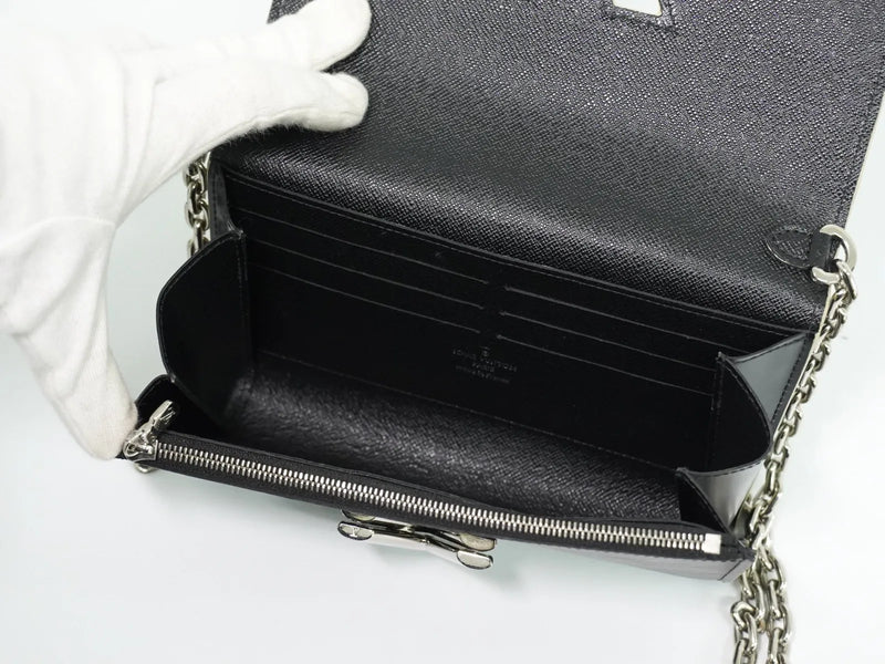 Louis Vuitton Twist Chain Limited Edition World Tour Epi Leather Black Bag