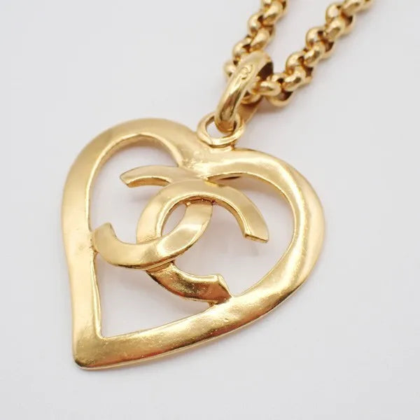 Chanel Vintage Cc Heart Pendant Long Metal Gold Gold_plated Jewelry
