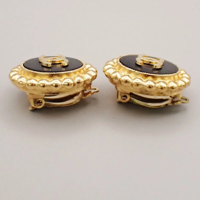 Chanel Cc Round Metal Black Gold_plated Jewelry