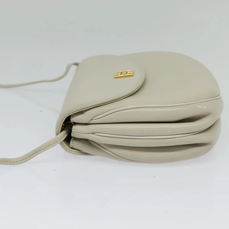 Givenchy 4g Shoulder Bag Leather White