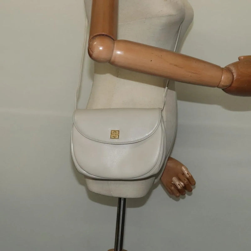 Givenchy 4g Shoulder Bag Leather White