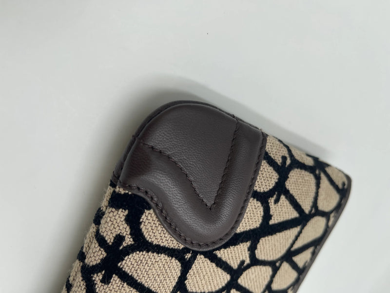 Valentino Garavani Pouche Vlogo Canvas Brown Bag
