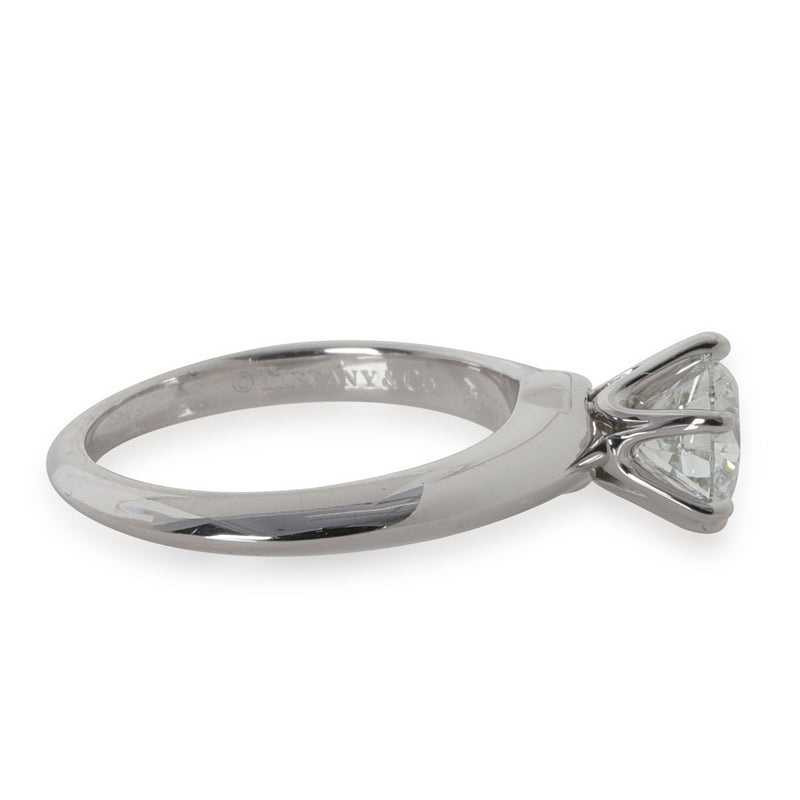 Tiffany & Co. 0.88 Ct Round Brilliant Diamond Engagement Ring 950
