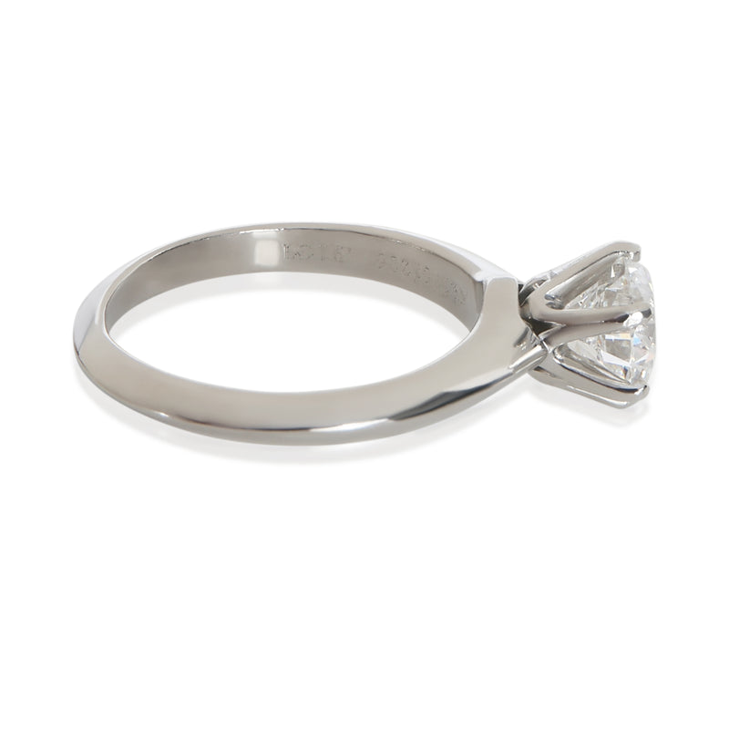 Tiffany & Co. 0.91 Ct Round Brilliant Diamond Engagement Ring 950
